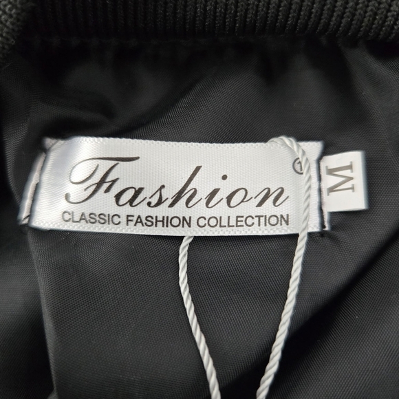 Vogue Studio Quilted Puffer Jacket. Size Medium. New. - Picture 6 of 7